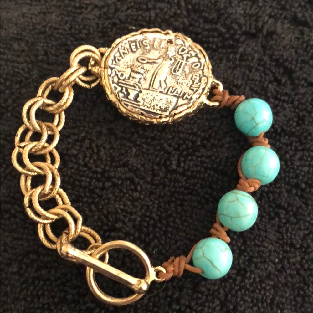Turquoise color bead and gold tone bracelet